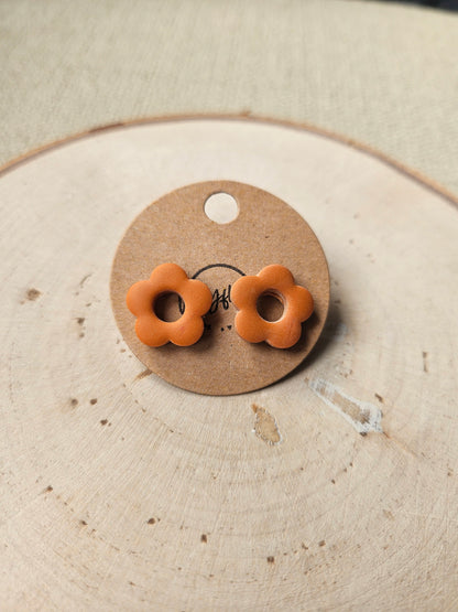 Brown Retro Flower Stud Earrings