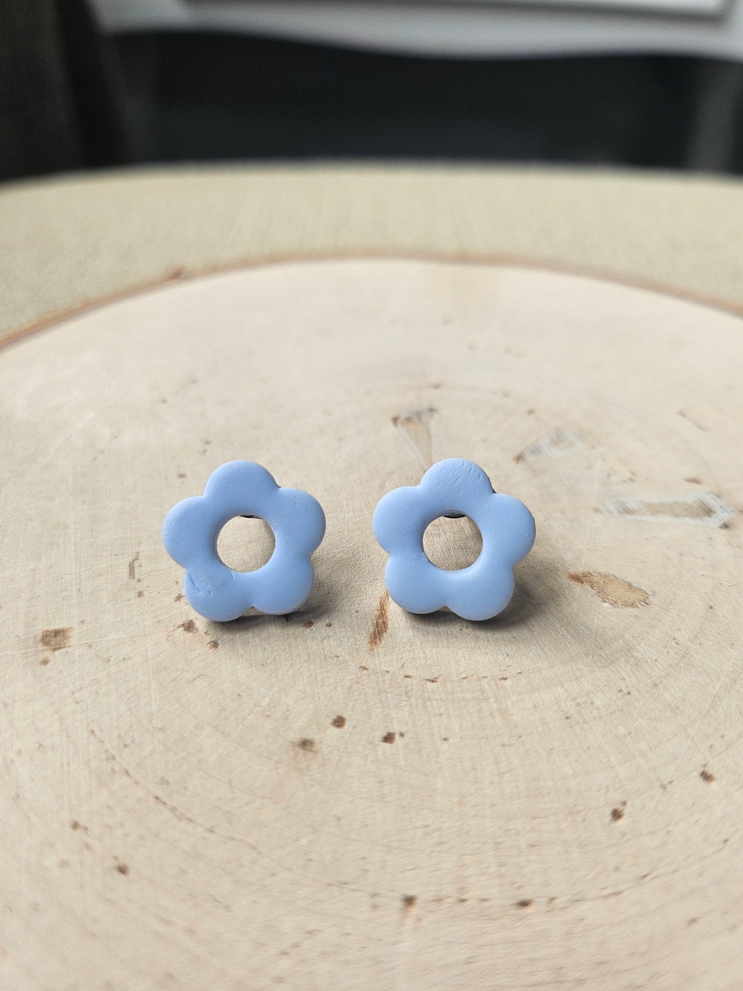 Blue Retro Flower Stud Earrings