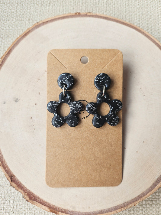 Black Retro Flower Earrings - Daisy Dangles