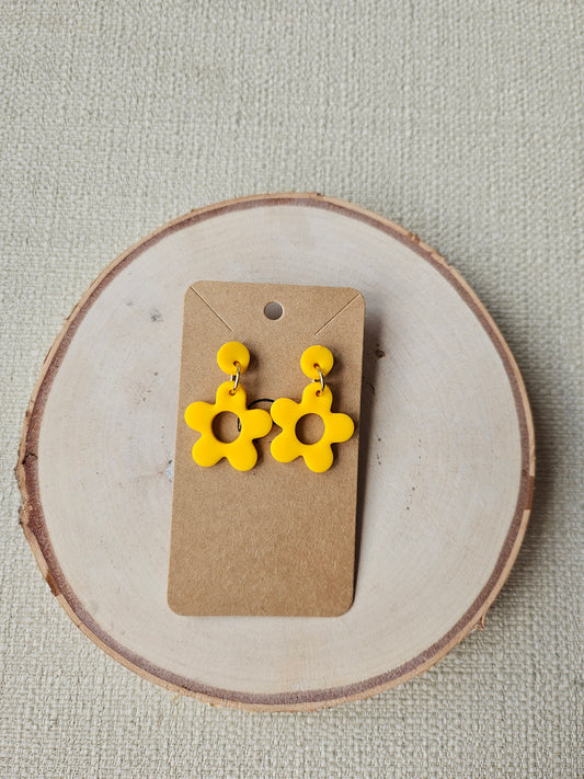 Yellow Retro Flower Earrings - Daisy Dangles