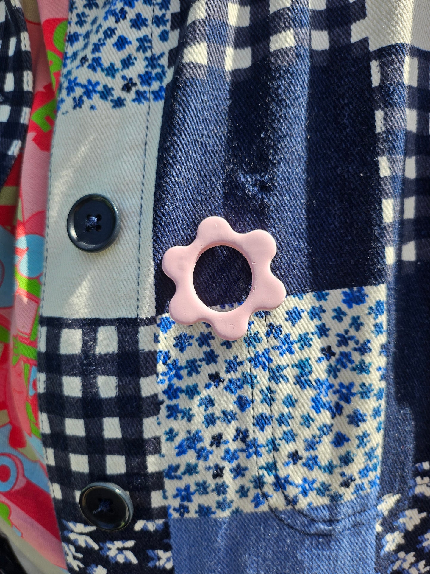 Glasses Holder Brooch Pin Badge