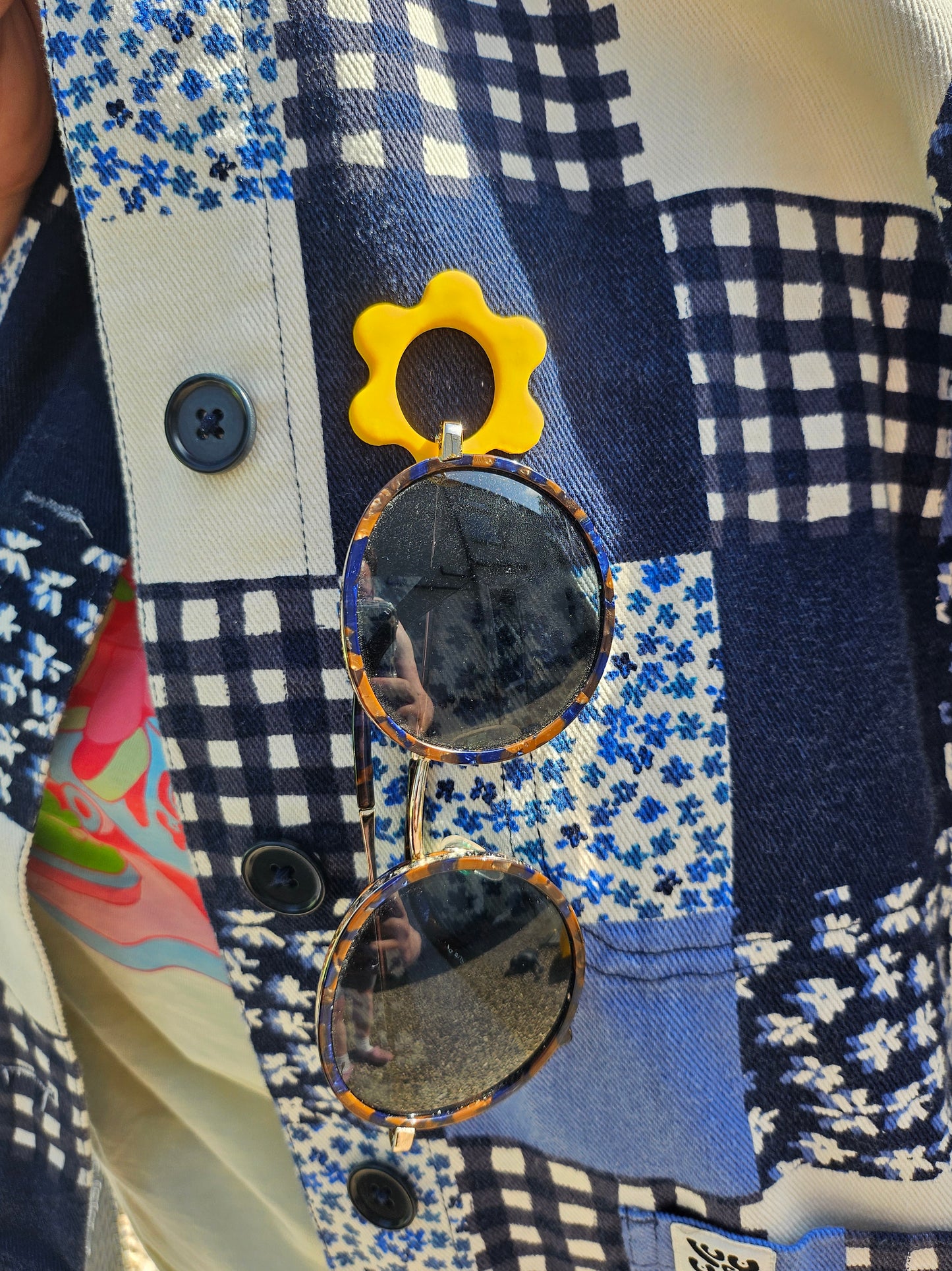 Glasses Holder Brooch Pin Badge