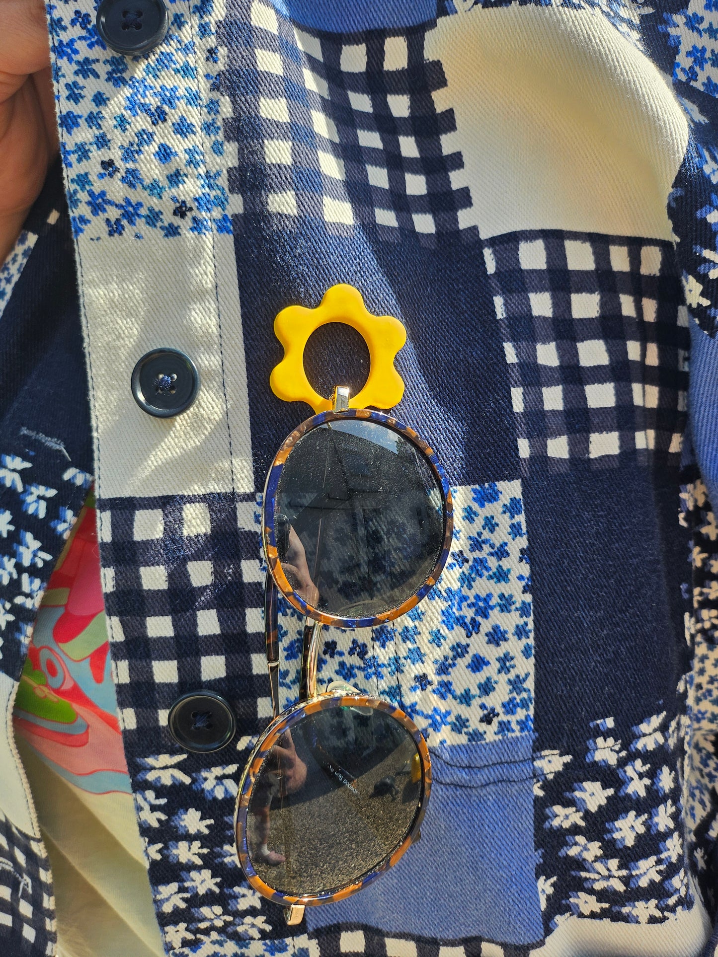 Glasses Holder Brooch Pin Badge